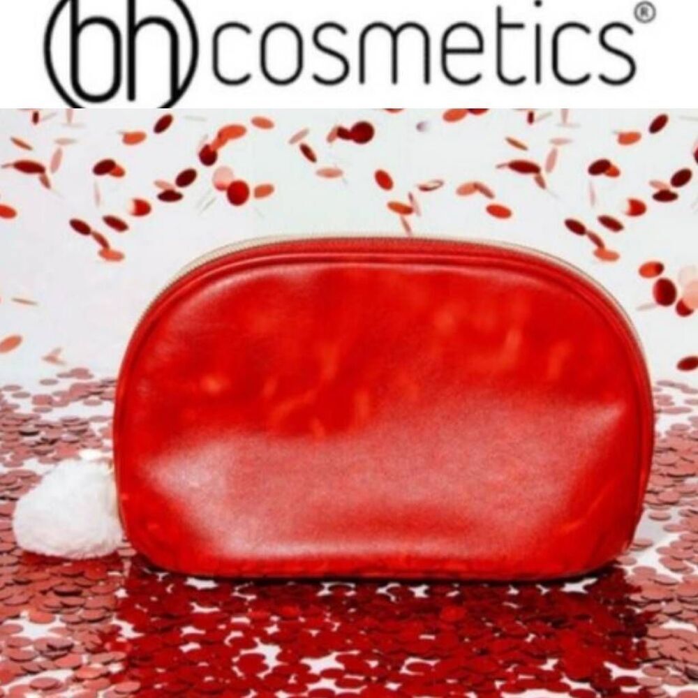 BH Cosmetics Miss Claus Cosmetic Bag